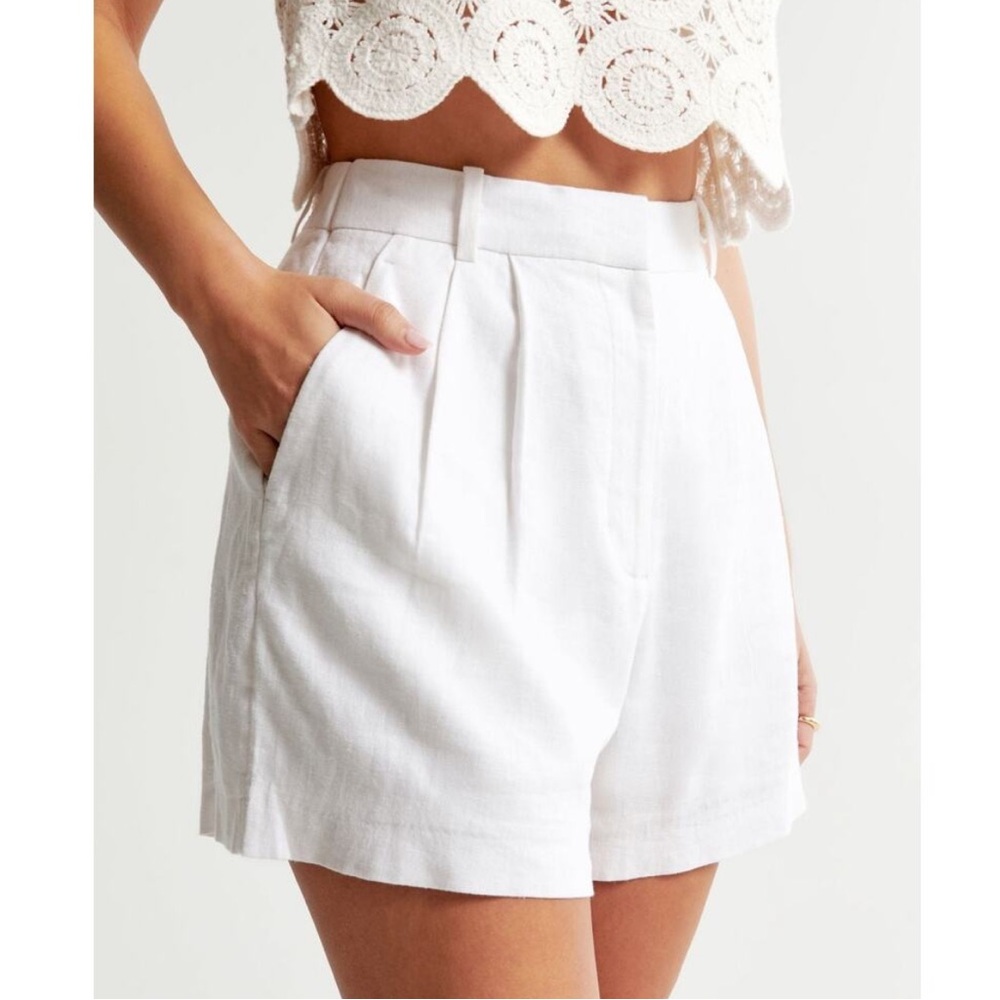 NWT Abercrombie & Fitch High-Waist Pleated Linen-Blend Shorts - White, 29